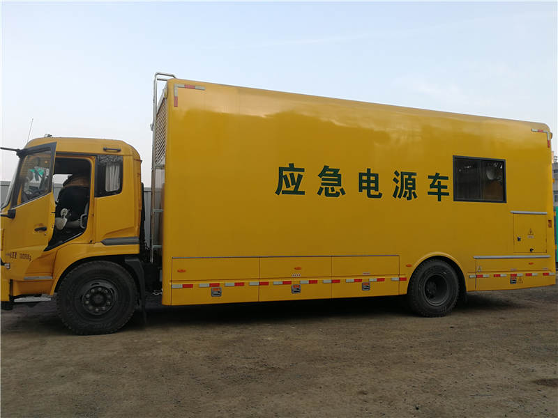 應(yīng)急電源車租賃_西安租發(fā)電機(圖2)